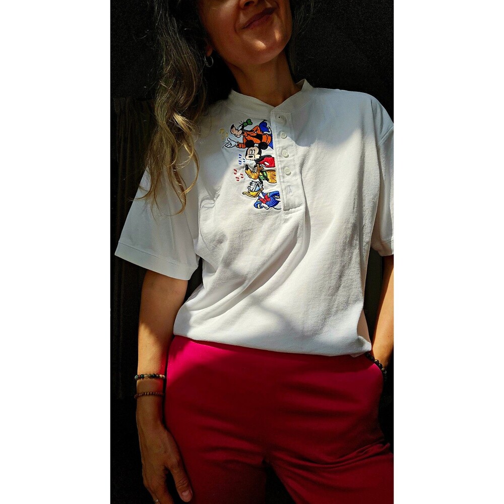 Disney henley embroidered tee M Mickey Donald Pluto Goofy Cotton Top